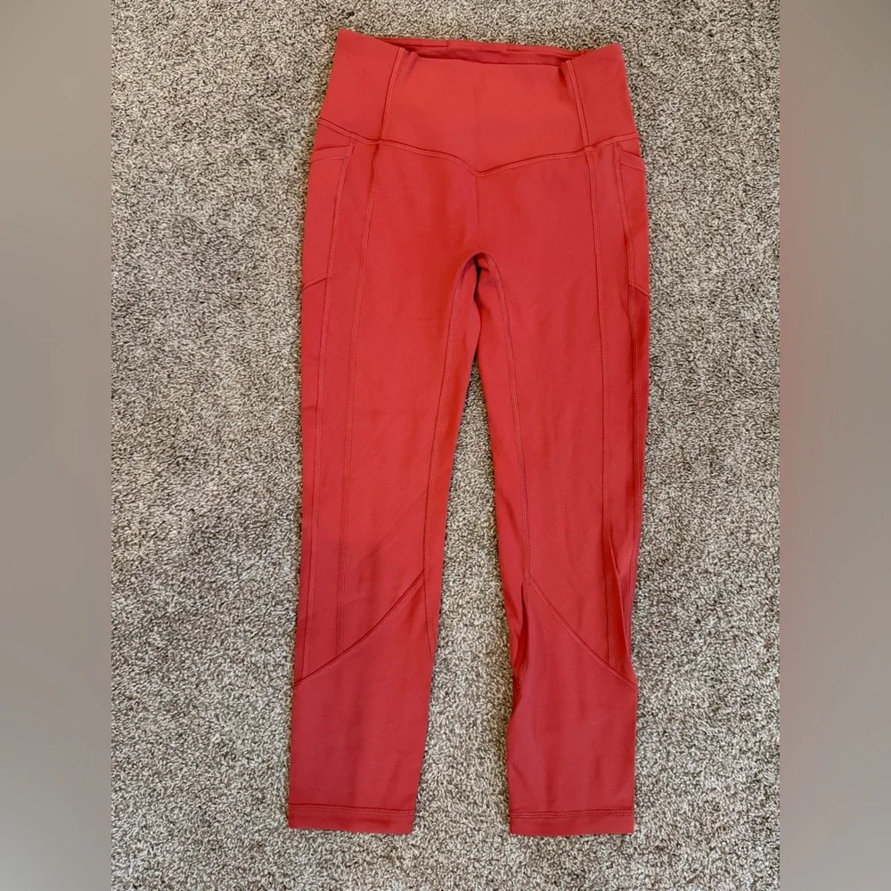 Lululemon women’s 6 Red crop Leggings all the right places Persian red - Picture 1 of 11